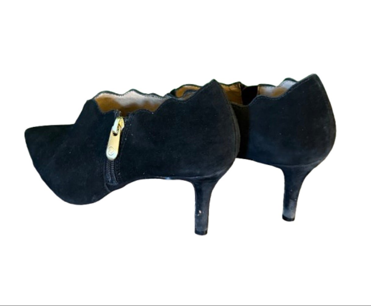 Suede Stiletto Booties Black SZ 7 - Adrienne Vittadini