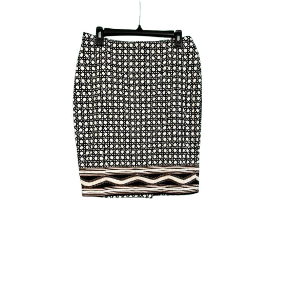 Ann Taylor Black and White Skirt - Size 8P
