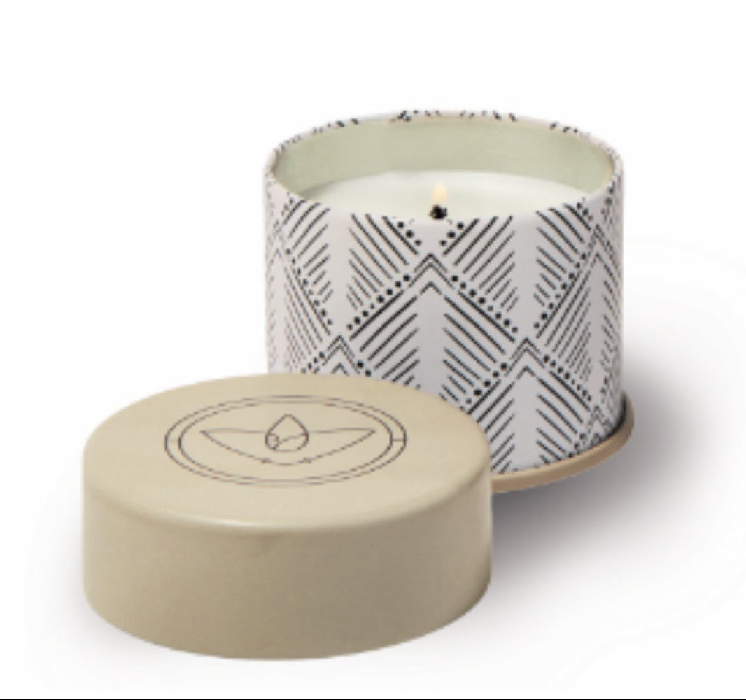 Firefly Candle - Vintage Teak & Oak 5oz.