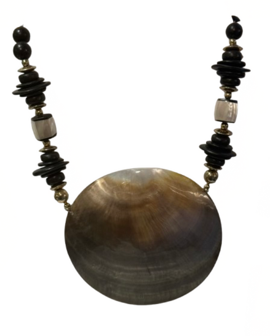 Black Bead Necklace with Shell | Preowned