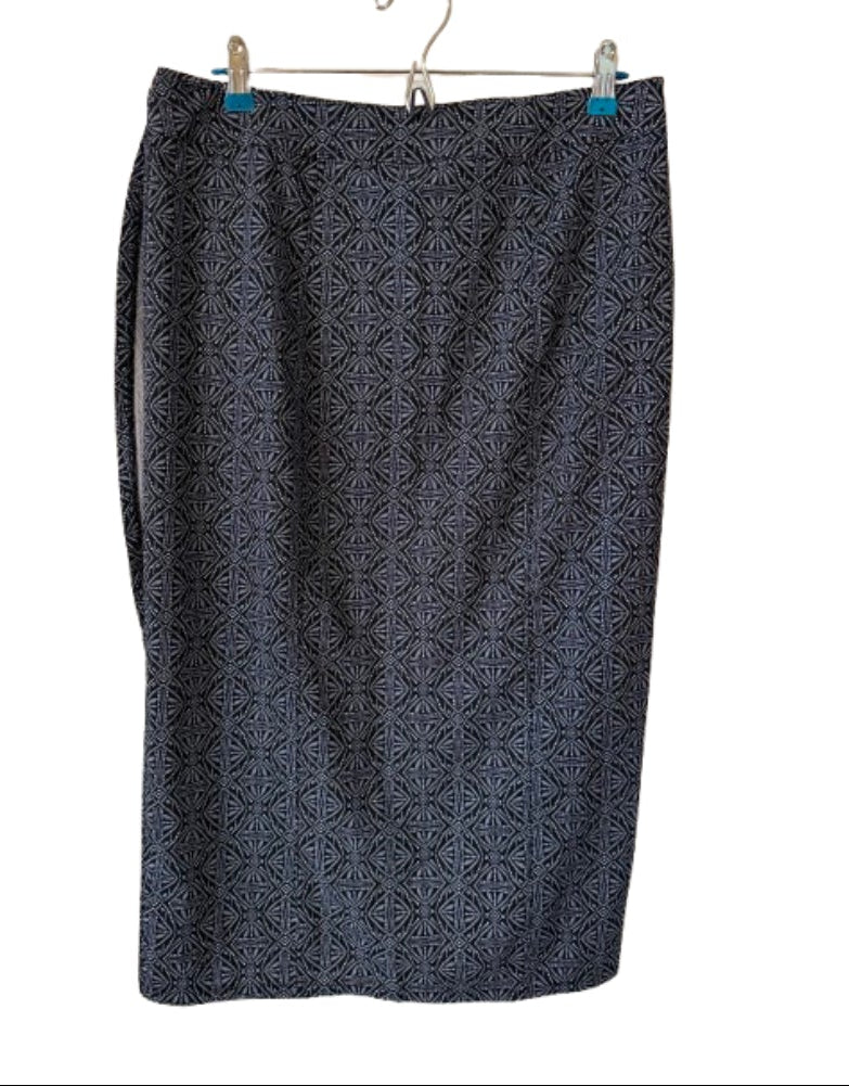 Rip Black and White Skirt - MD | New with Tags