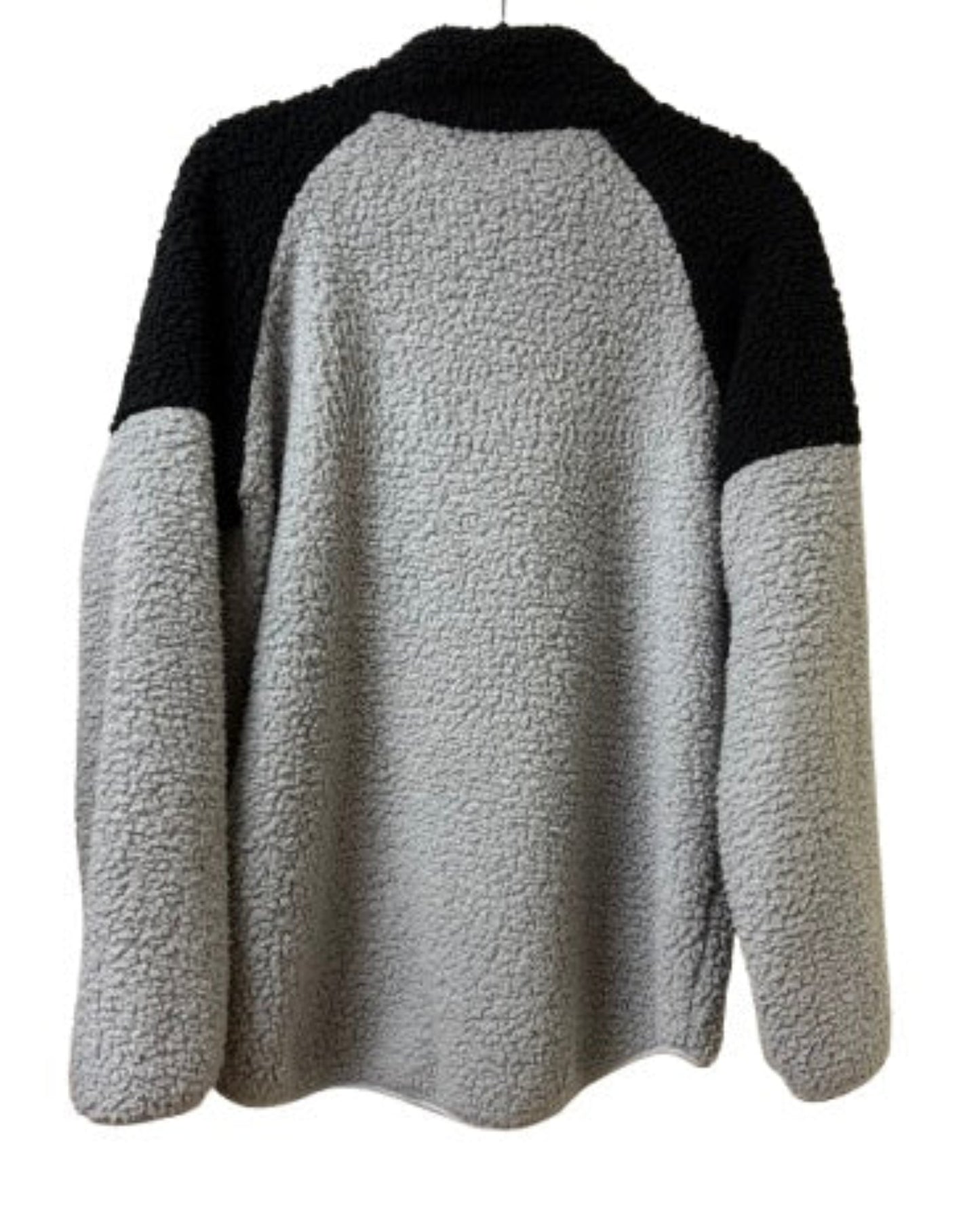 Sucrefas Black and Gray Sherpa Pullover - X Large | Preowned