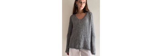 Lula Chunky Knit V-Neck Sweater in Gray - One Size