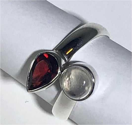 Ring Garnet/Moonstone Sterling Silver Sz 6